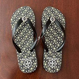 NWT Tory Burch flip flops - size 9